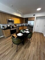 911 E 26th St, Unit A1 in Hialeah, FL - Building Photo