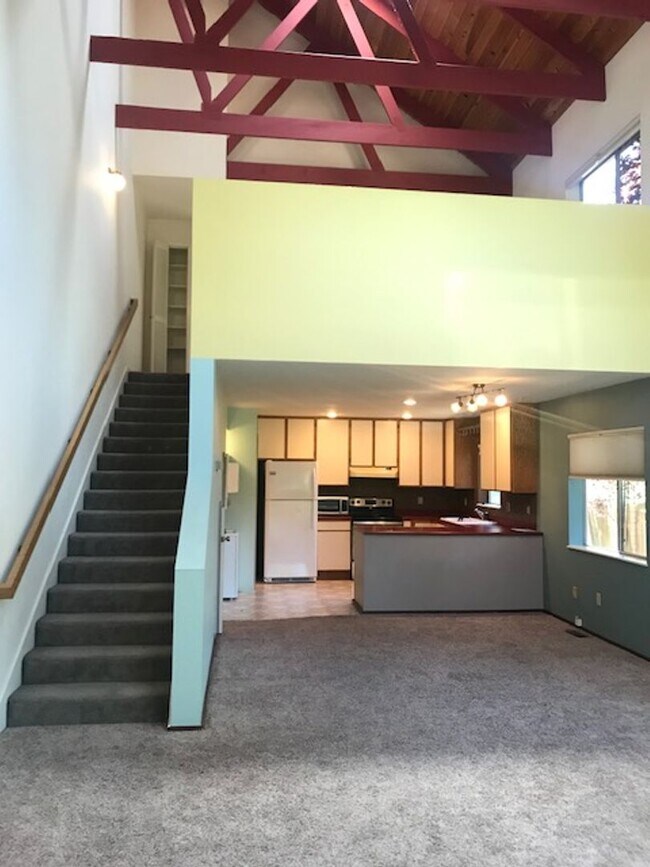 750 A St-Unit -Apt A in Ashland, OR - Building Photo - Building Photo