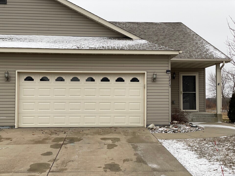 1217 Mockingbird Loop in Sartell, MN - Building Photo