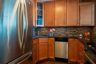 3100 N Lake Shore Dr in Chicago, IL - Building Photo - Building Photo