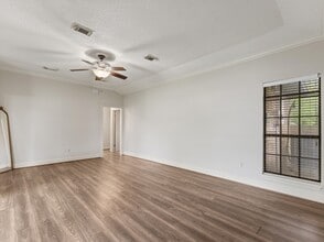 7 Columbella St in Bay City, TX - Building Photo - Building Photo