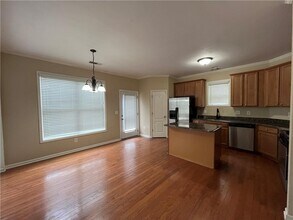 4713 Clarkstone Dr in Flowery Branch, GA - Building Photo - Building Photo