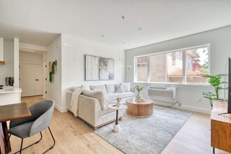 4980 N Vancouver Ave in Portland, OR - Foto de edificio - Building Photo