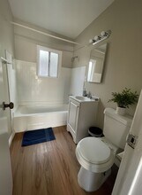 LB0356 (RUBS)  (Imp.) in Long Beach, CA - Building Photo - Interior Photo