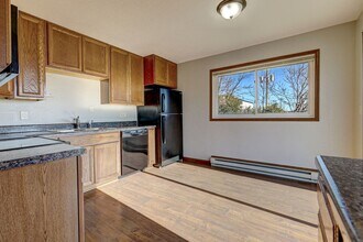 2273 Country Ln in Neenah, WI - Building Photo - Building Photo