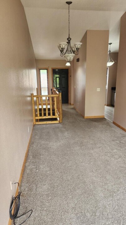 2320 3rd St NW in Sidney, MT - Building Photo