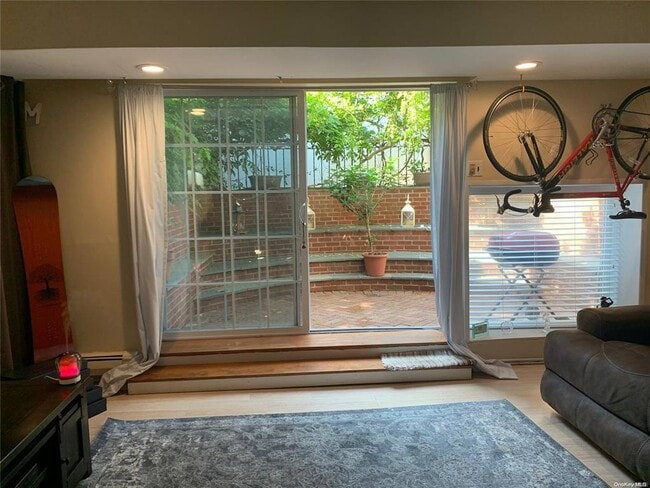 130 E Olive St in Long Beach, NY - Building Photo - Building Photo