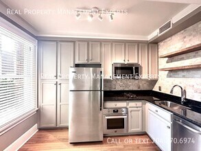 712 Louise Ave in Charlotte, NC - Building Photo - Building Photo