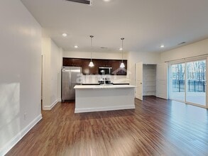 11017 Hazel Gdns Dr in Charlotte, NC - Foto de edificio - Building Photo