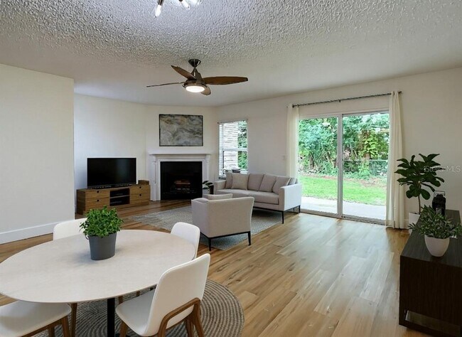11237 Cedar Hollow Ln in Tampa, FL - Building Photo - Building Photo