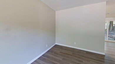 1340 Ashley Hall Rd in Charleston, SC - Building Photo - Building Photo
