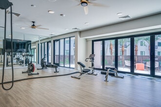 MAA Central Ave in Phoenix, AZ - Building Photo - Interior Photo