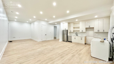2-1510 Asgard Dr in Mississauga, ON - Building Photo - Building Photo