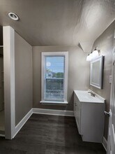 702 S Commercial St in Neenah, WI - Building Photo - Building Photo