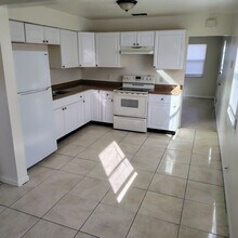 3826 14th Ave S in St. Petersburg, FL - Building Photo - Building Photo