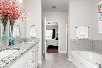 8110 Stonelake Ave in Baton Rouge, LA - Building Photo - Building Photo