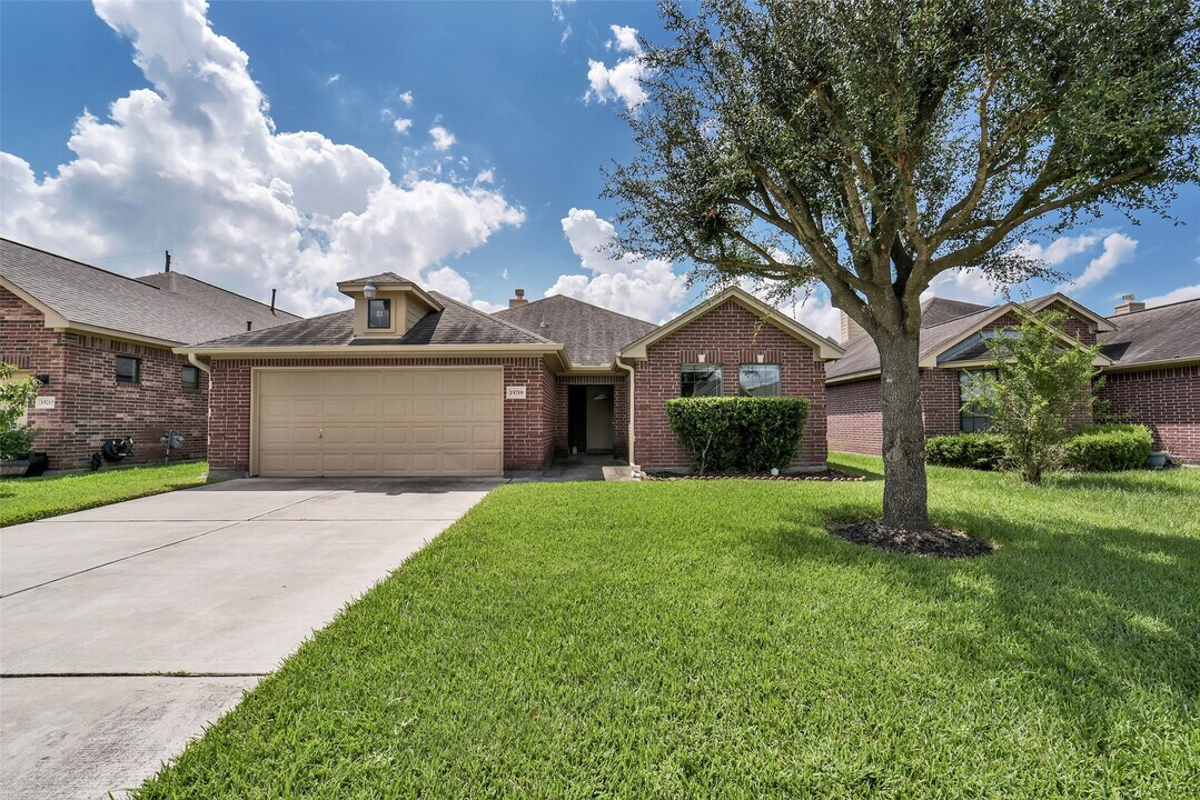 15719 Edo Cir in Houston, TX - Building Photo