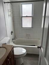 830 E 256th St in Euclid, OH - Building Photo - Building Photo