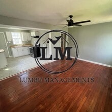112 Harris Pl in Danville, VA - Building Photo - Building Photo