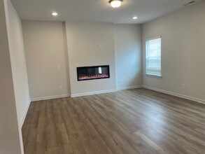 11 Sonoma Dr in Adairsville, GA - Foto de edificio - Building Photo