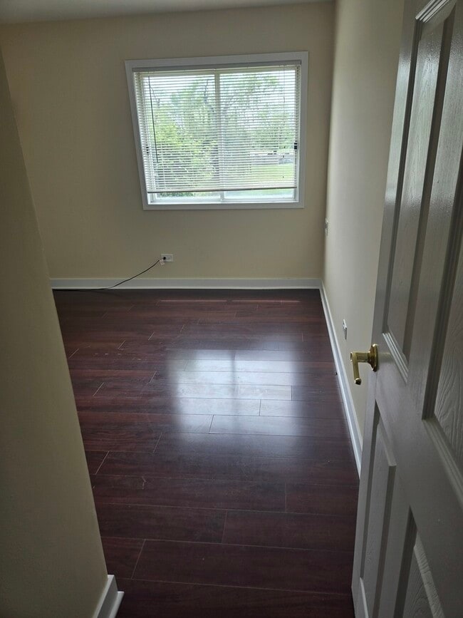 900 N Lakeside Dr in Vernon Hills, IL - Building Photo - Building Photo