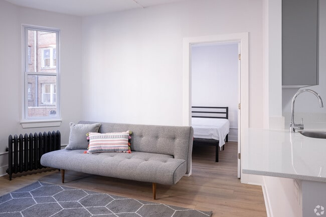 1347 W Estes Ave in Chicago, IL - Building Photo - Building Photo