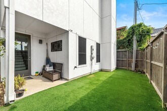 4621 Chartres St in Houston, TX - Building Photo - Building Photo