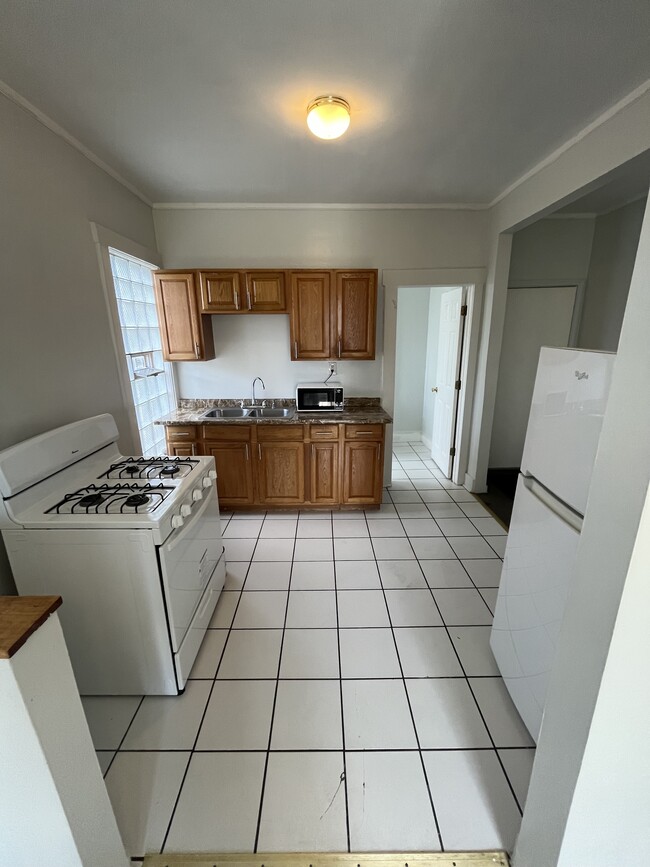 231 Doty St, Unit 231 Doty st