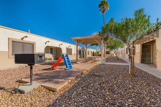 Castro Villas in Tucson, AZ - Foto de edificio - Primary Photo