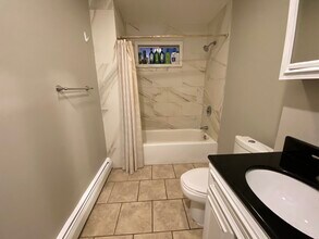 93 Glen St, Unit 2 in Somerville, MA - Building Photo - Building Photo