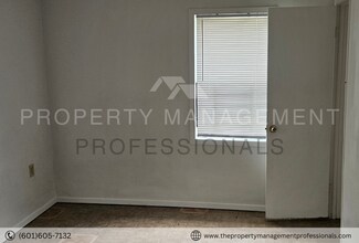 4201 McCain Ave in Jackson, MS - Building Photo - Building Photo