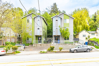 Elegant, Efficient Studios in Beautiful De... in Seattle, WA - Foto de edificio - Building Photo