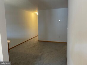 323 S Conkling St-Unit -B in Baltimore, MD - Building Photo - Building Photo