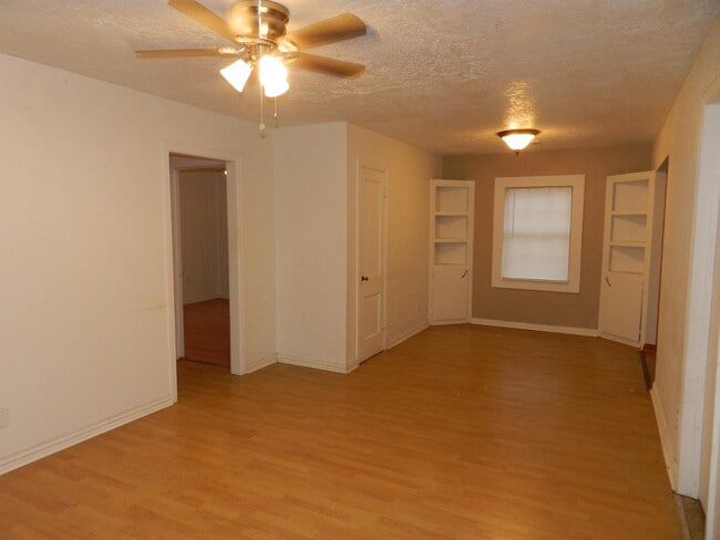 1602 NW 12th St in Lawton, OK - Building Photo - Building Photo