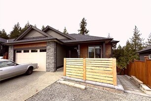 144 Kian Pl in Nanaimo, BC - Building Photo