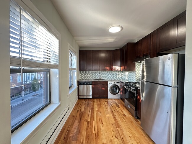 822 Elm St in Winnetka, IL - Building Photo - Building Photo