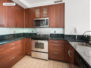 272 W 107th St in New York, NY - Building Photo - Building Photo