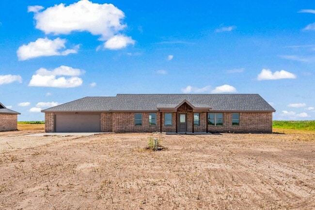 property at 11015 N County Rd 2800