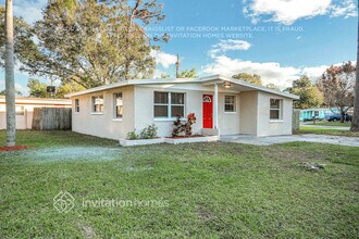 12019 103rd St N in Largo, FL - Foto de edificio - Building Photo