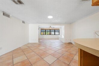 4030 S Mark Dr in Sarasota, FL - Building Photo - Building Photo