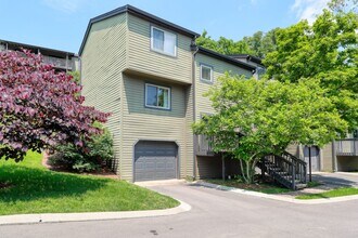 215 Summit Ridge Dr in Nashville, TN - Building Photo - Building Photo