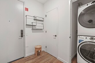 160 N Aberdeen St in Chicago, IL - Building Photo - Building Photo
