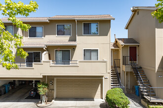 1 Frisbie St in Vallejo, CA - Foto de edificio - Building Photo