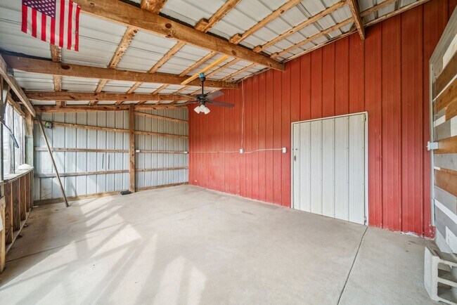 10235 NW 84th Ave in Sperry, OK - Building Photo - Building Photo