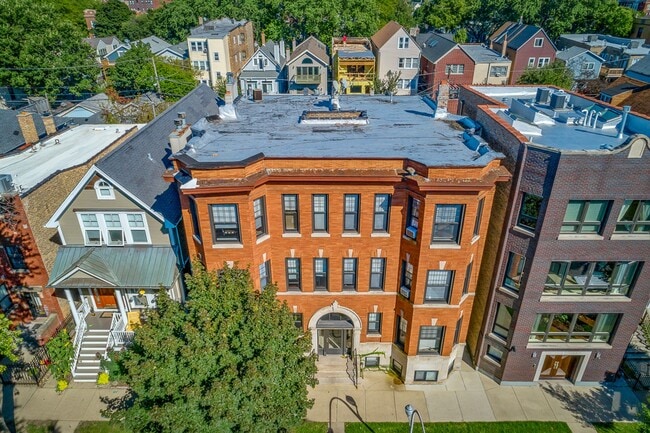 3635 N Paulina St, Unit 3637-CH2 in Chicago, IL - Foto de edificio - Building Photo