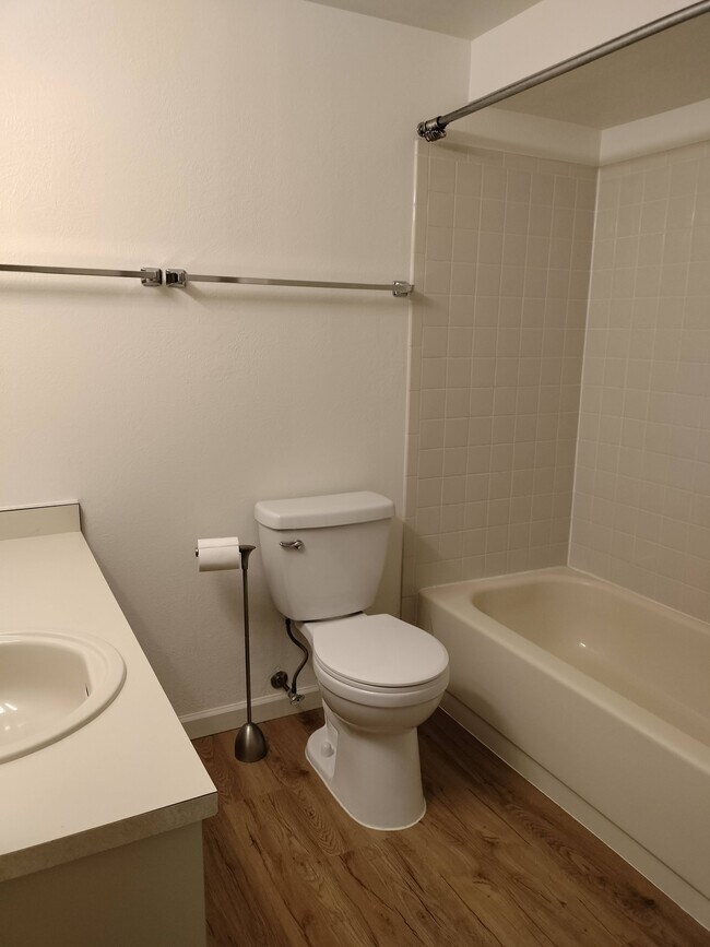 20 S Boulder Cir, Unit 2311 in Boulder, CO - Foto de edificio - Building Photo