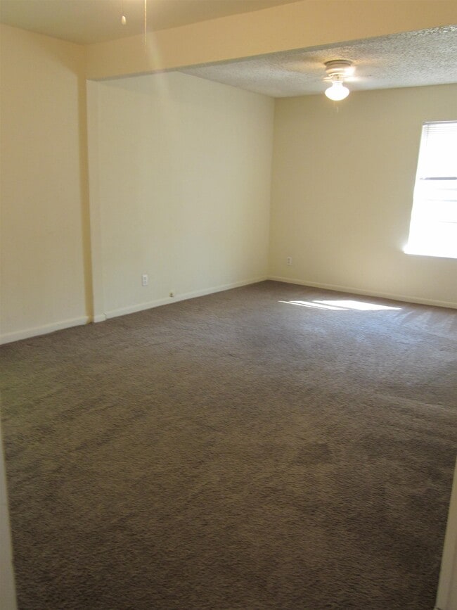 property at 505 E Lamon St
