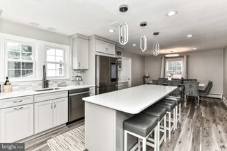 3529 Woodburn Rd in Annandale, VA - Building Photo - Building Photo