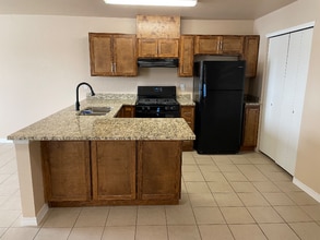 10724 Lydia Rd in Socorro, TX - Building Photo - Building Photo