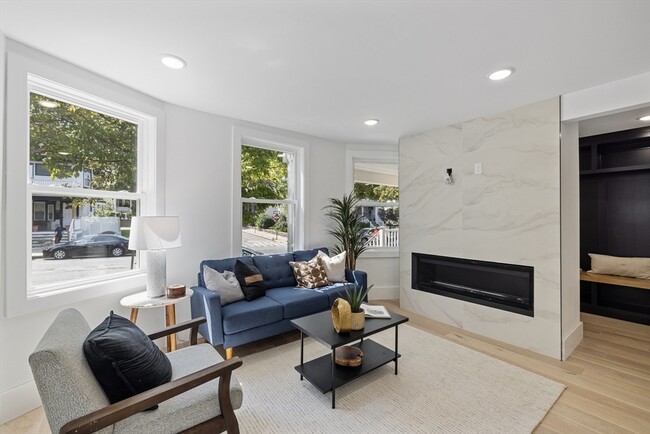 325 Highland Ave, Unit T14 in Somerville, MA - Building Photo - Building Photo